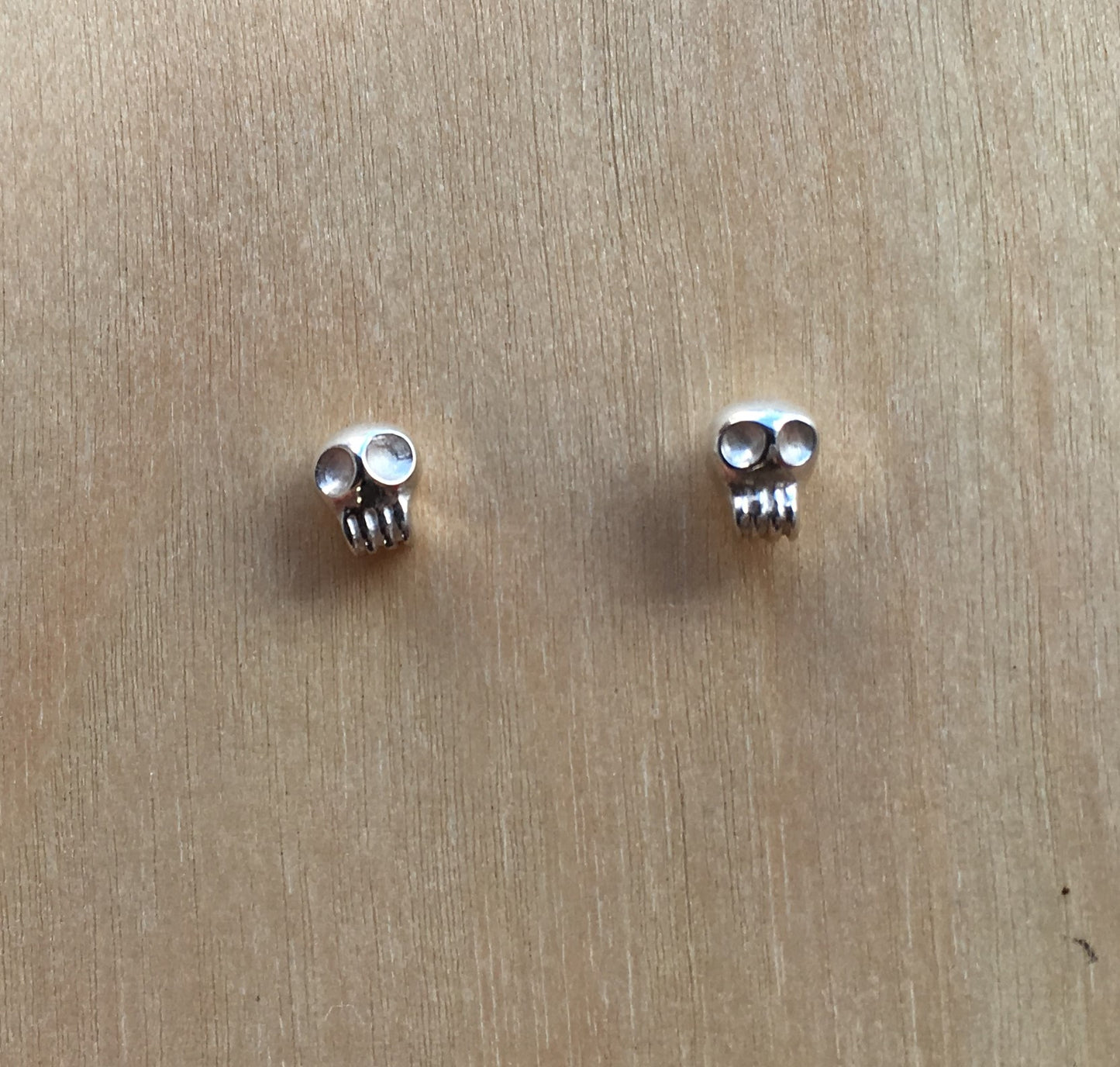 Mini Skull Studs